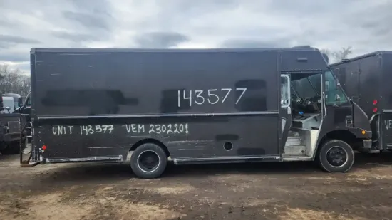 Picture of 2008-freightliner-mt55-chassis-truck-delivery